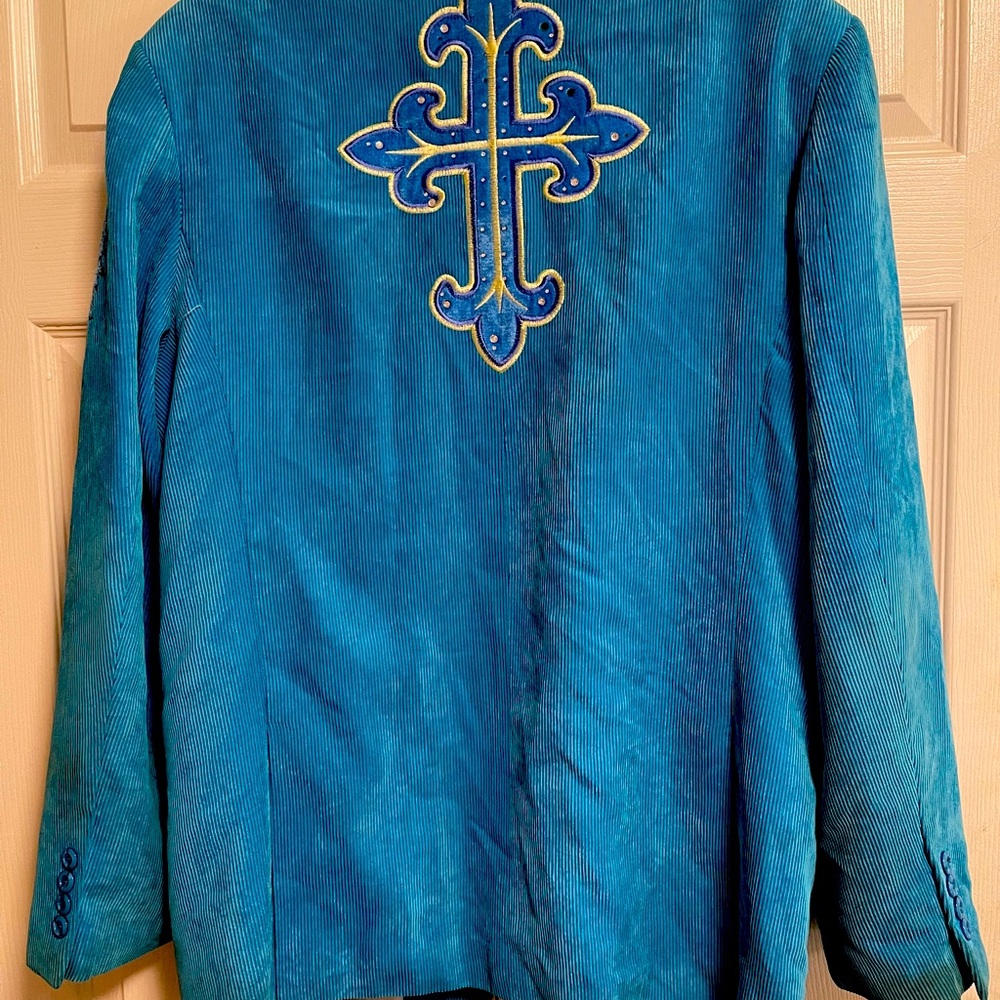 Cross designed Jacket - Picture 6 of 7